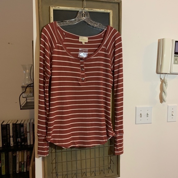 ModCloth Waffle Knit Henley in Striped Burnt Red Medium NWT - Picture 8 of 8